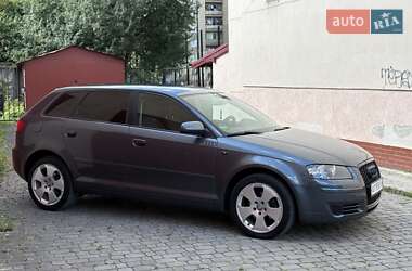 Хэтчбек Audi A3 2006 в 