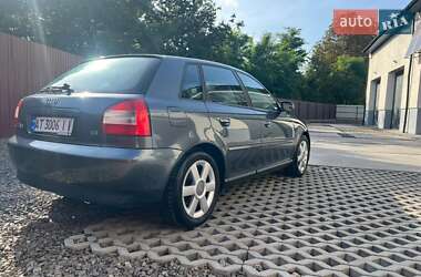 Хэтчбек Audi A3 2003 в 