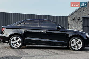 Седан Audi A3 2016 в 