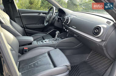 Хэтчбек Audi A3 2015 в 