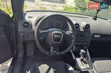 Хэтчбек Audi A3 2006 в 