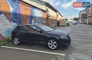 Хэтчбек Audi A3 2006 в 