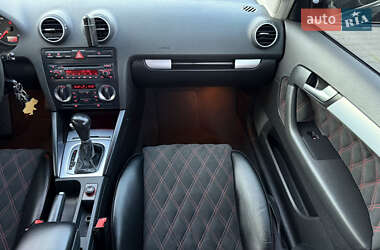 Хэтчбек Audi A3 2005 в 
