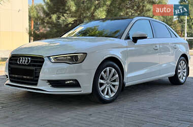 Седан Audi A3 2015 в 