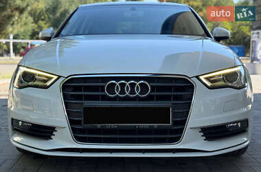 Седан Audi A3 2015 в 