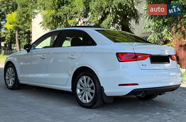 Седан Audi A3 2015 в 