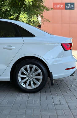 Седан Audi A3 2015 в 