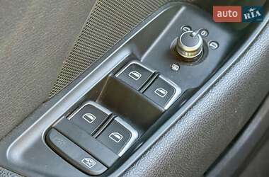 Хэтчбек Audi A3 2015 в 
