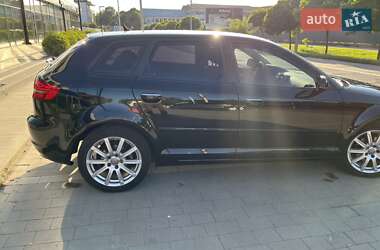 Хетчбек Audi A3 2012 в 