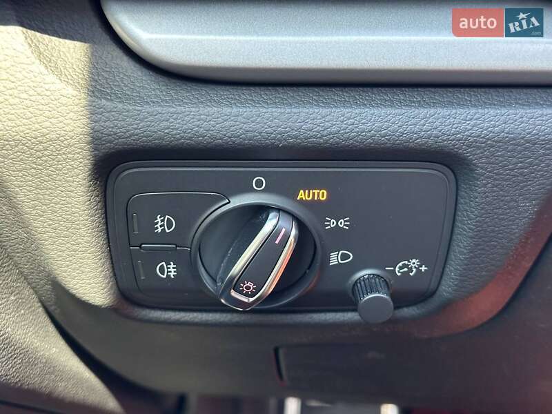 Седан Audi A3 2014 в Львове