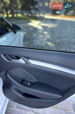 Седан Audi A3 2015 в 
