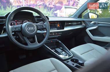 Седан Audi A3 2022 в 
