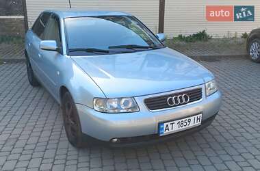 Хэтчбек Audi A3 2001 в 