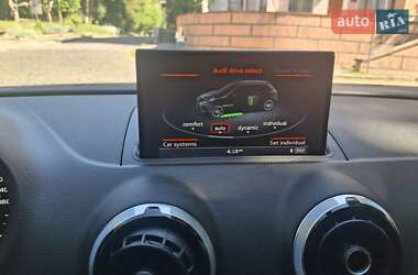 Хэтчбек Audi A3 2015 в 