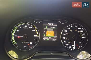 Хэтчбек Audi A3 2015 в 