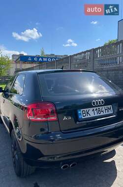 Хэтчбек Audi A3 2006 в 
