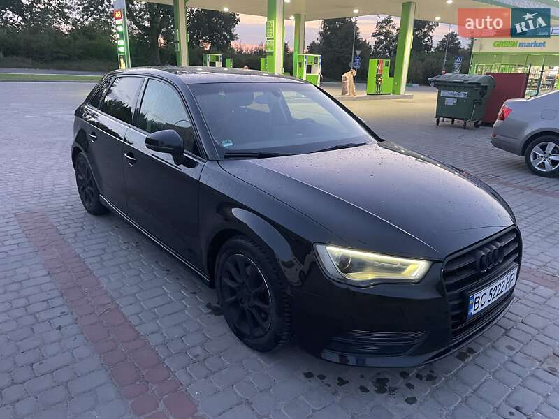 Хетчбек Audi A3 2014 в 