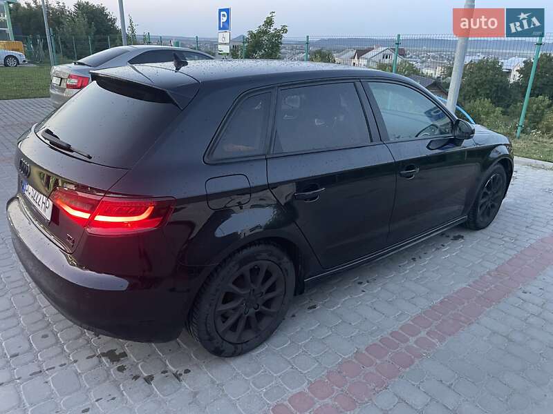 Хетчбек Audi A3 2014 в Золочеві