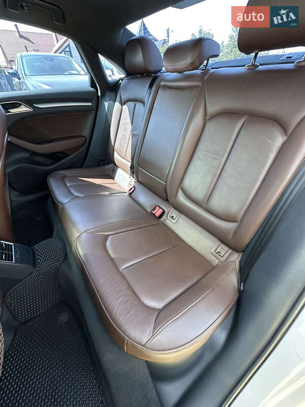 Седан Audi A3 2016 в Ивано-Франковске