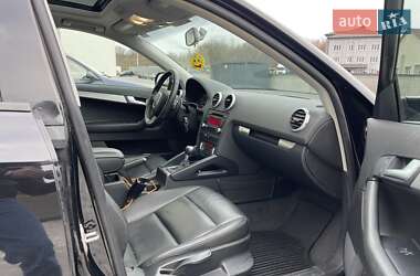 Хэтчбек Audi A3 2010 в 