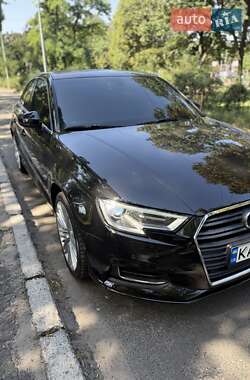 Седан Audi A3 2018 в 