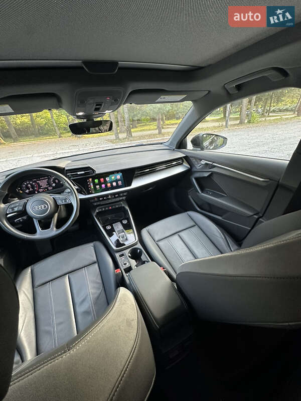 Седан Audi A3 2022 в Львові