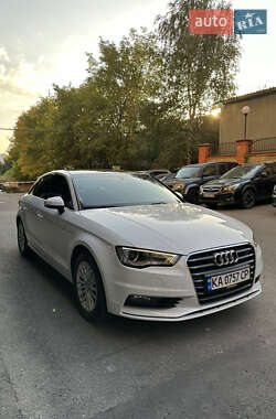 Седан Audi A3 2016 в 