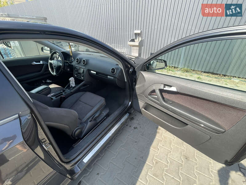 Хэтчбек Audi A3 2004 в Киеве