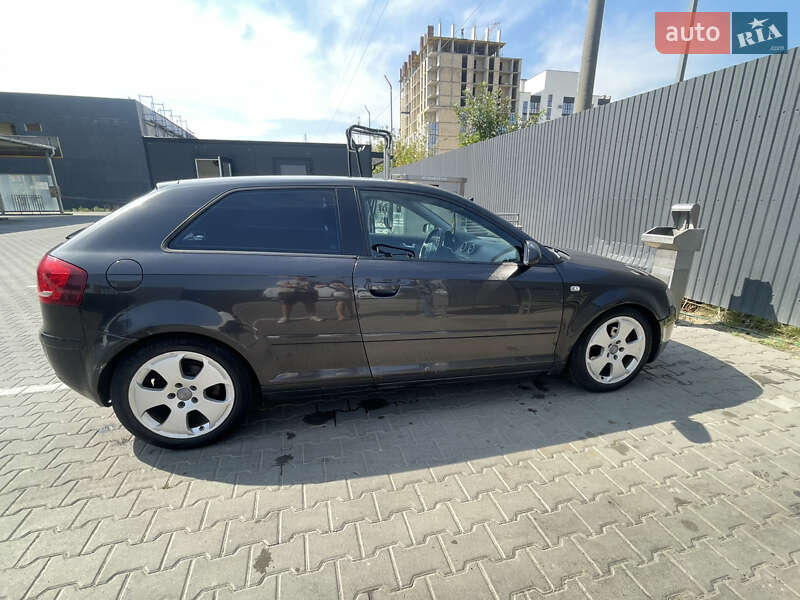 Хэтчбек Audi A3 2004 в Киеве