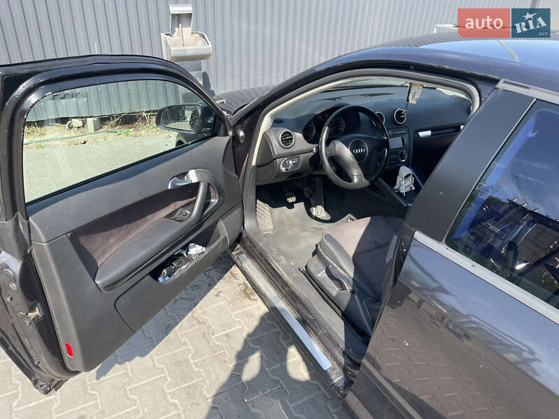 Хэтчбек Audi A3 2004 в Киеве