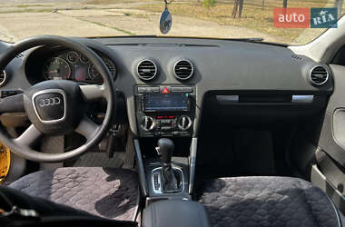 Хэтчбек Audi A3 2005 в  фото 13 Хэтчбек Audi A3 2005 в