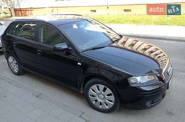 Хэтчбек Audi A3 2007 в 