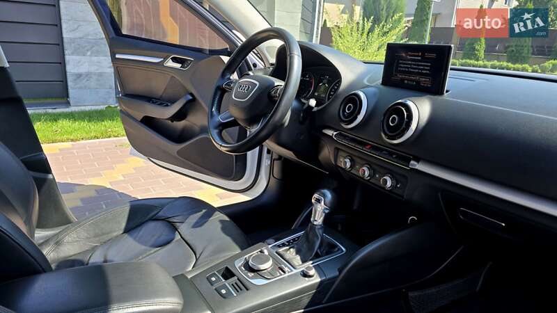 Хэтчбек Audi A3 2015 в Киеве
