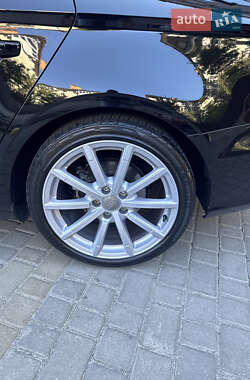 Седан Audi A3 2016 в 
