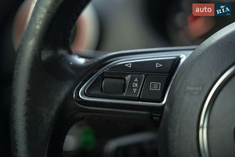 Седан Audi A3 2015 в Чернівцях