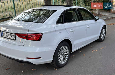 Седан Audi A3 2016 в 