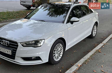 Седан Audi A3 2016 в 