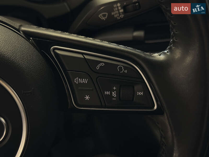 Седан Audi A3 2018 в Николаеве
