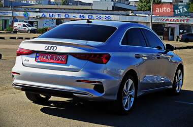Седан Audi A3 2022 в 