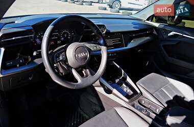 Седан Audi A3 2022 в 