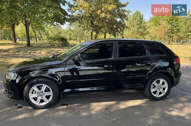 Хэтчбек Audi A3 2009 в 