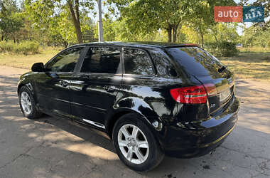 Хэтчбек Audi A3 2009 в 