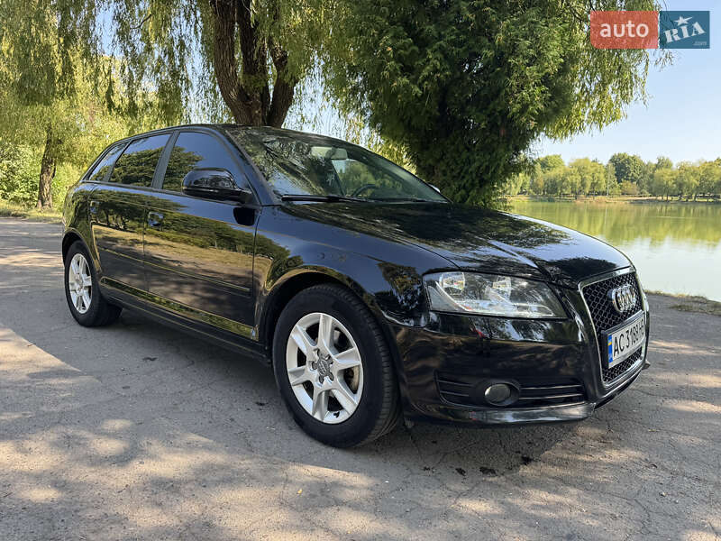 Хэтчбек Audi A3 2009 в 