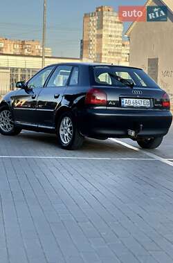 Хэтчбек Audi A3 1999 в 
