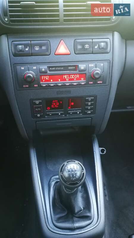 Хэтчбек Audi A3 1998 в Киеве