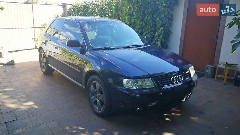 Хэтчбек Audi A3 1998 в Киеве