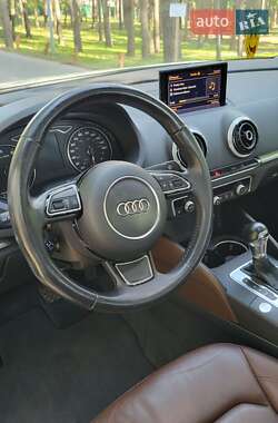Седан Audi A3 2016 в 