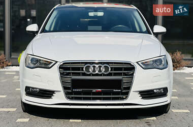 Седан Audi A3 2015 в 