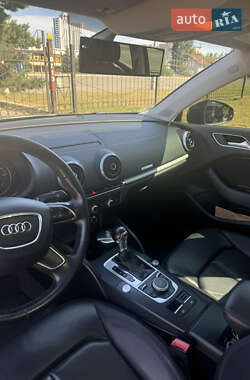 Седан Audi A3 2016 в 