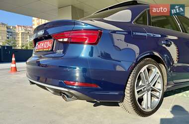 Седан Audi A3 2017 в Киеве